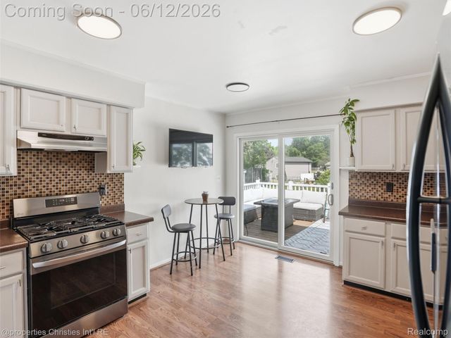 10378 Barbara Street, Pinckney Village, MI 48169
