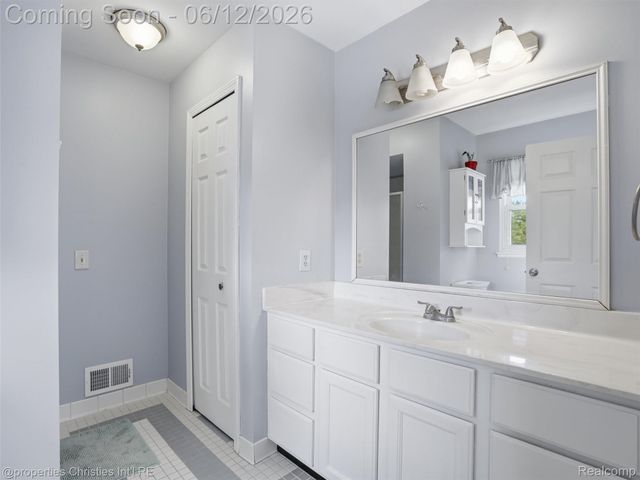 10378 Barbara Street, Pinckney Village, MI 48169