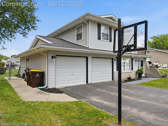 10378 Barbara Street, Pinckney Village, MI 48169