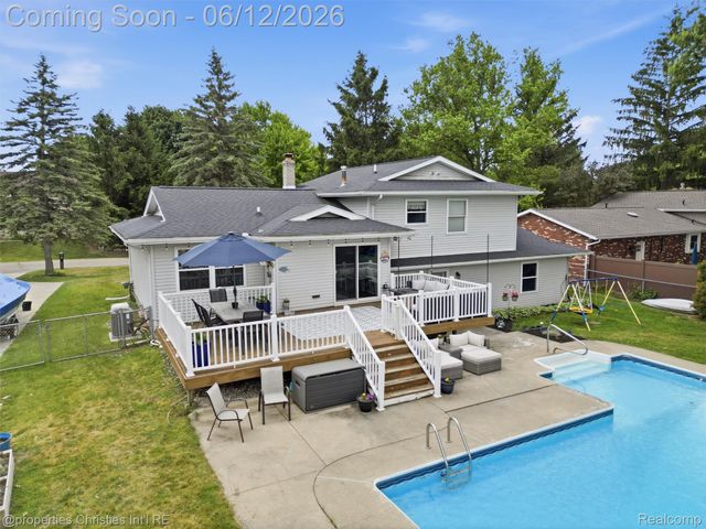 10378 Barbara Street, Pinckney Village, MI 48169