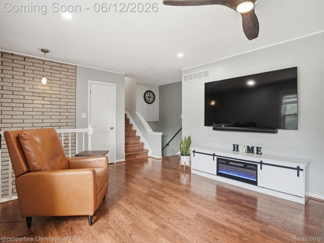 10378 Barbara Street, Pinckney Village, MI 48169
