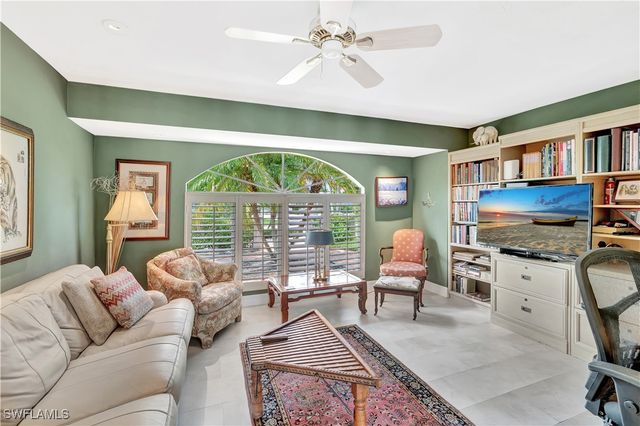 1407 Marlin DR, Naples, FL 34102