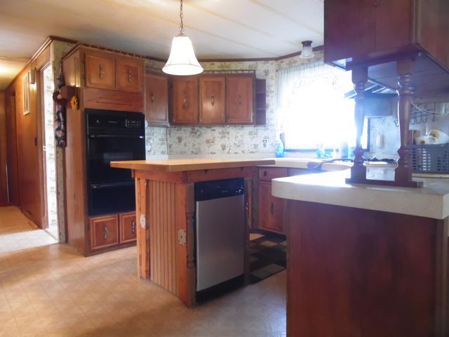 811 Graham Street, Coleman, MI 48618