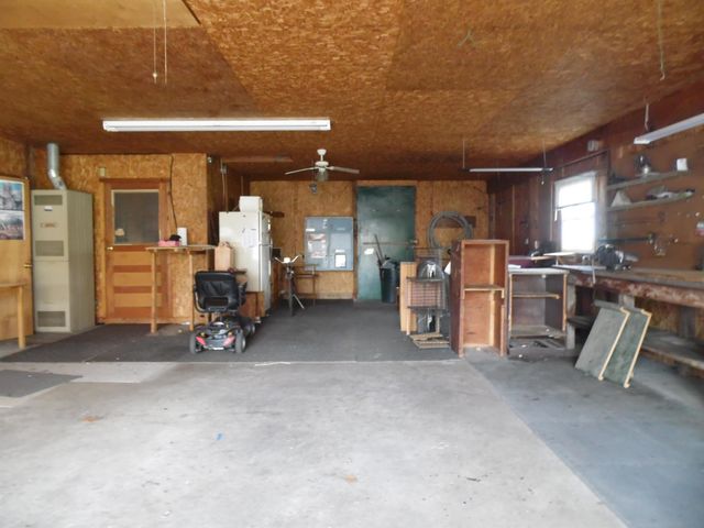 811 Graham Street, Coleman, MI 48618