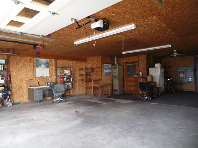 811 Graham Street, Coleman, MI 48618