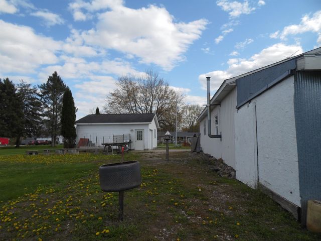 811 Graham Street, Coleman, MI 48618