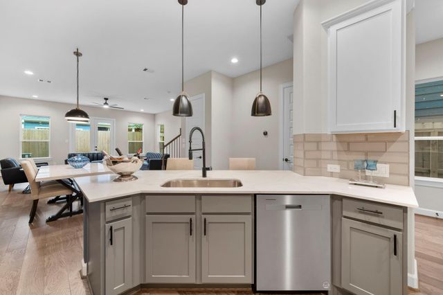 1438-A Dian Street, Houston, TX 77008