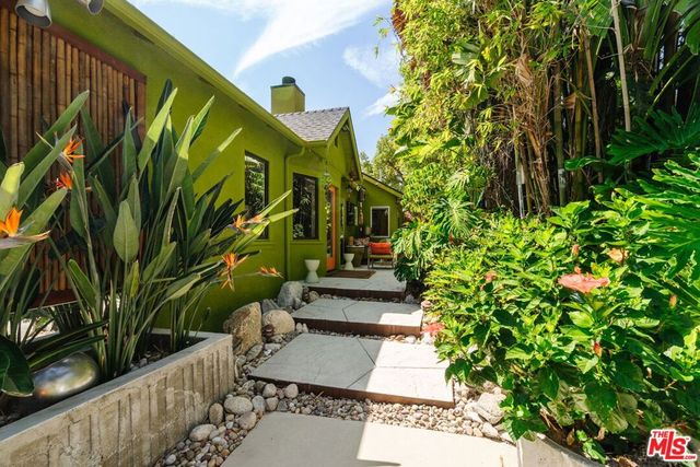 1630 Champlain Terrace, Los Angeles, CA 90026