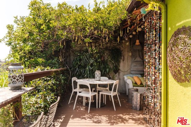 1630 Champlain Terrace, Los Angeles, CA 90026