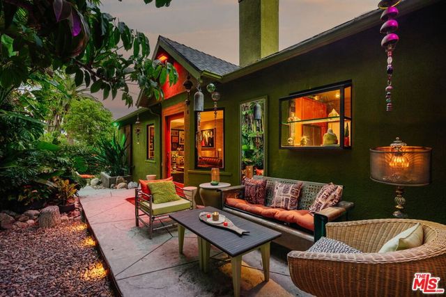 1630 Champlain Terrace, Los Angeles, CA 90026