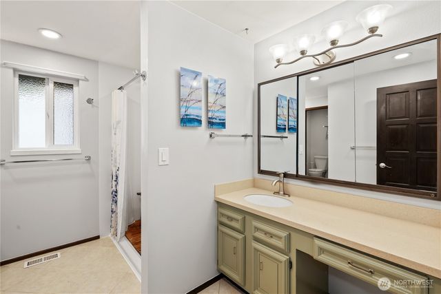 8930 Park Ridge Drive W, University Place, WA 98467