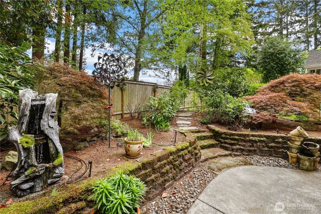 8930 Park Ridge Drive W, University Place, WA 98467