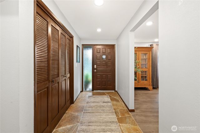 8930 Park Ridge Drive W, University Place, WA 98467