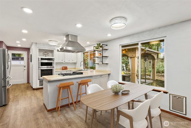 8930 Park Ridge Drive W, University Place, WA 98467