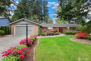 8930 Park Ridge Drive W, University Place, WA 98467