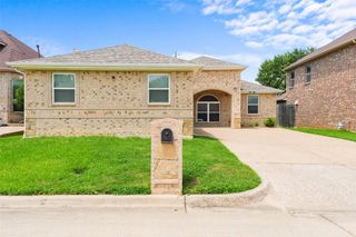 3807 Winding Road, Arlington, TX 76016