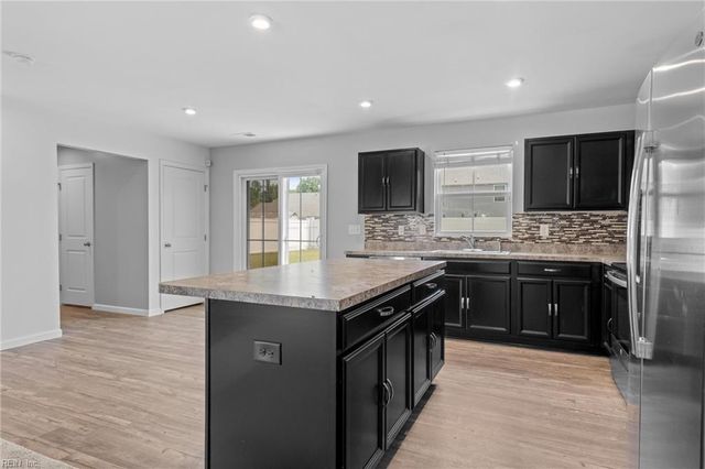 2044 Van Zandt PW, Suffolk, VA 23434