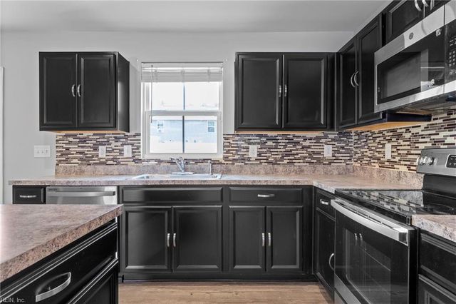 2044 Van Zandt PW, Suffolk, VA 23434