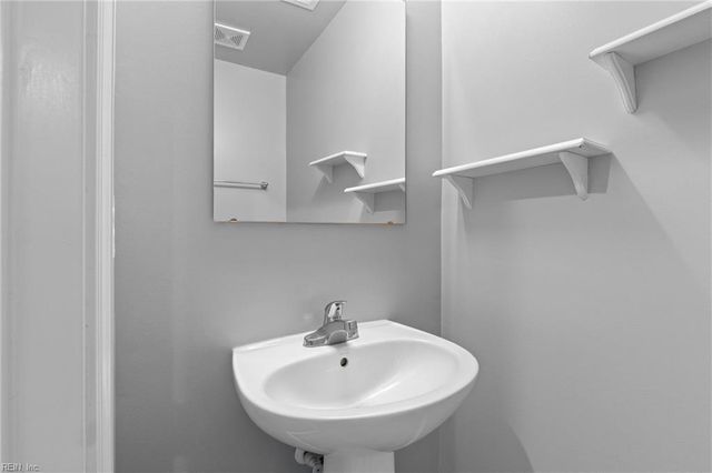 2044 Van Zandt PW, Suffolk, VA 23434