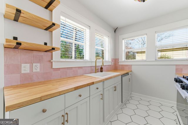 613 Stokeswood Avenue SE, Atlanta, GA 30316