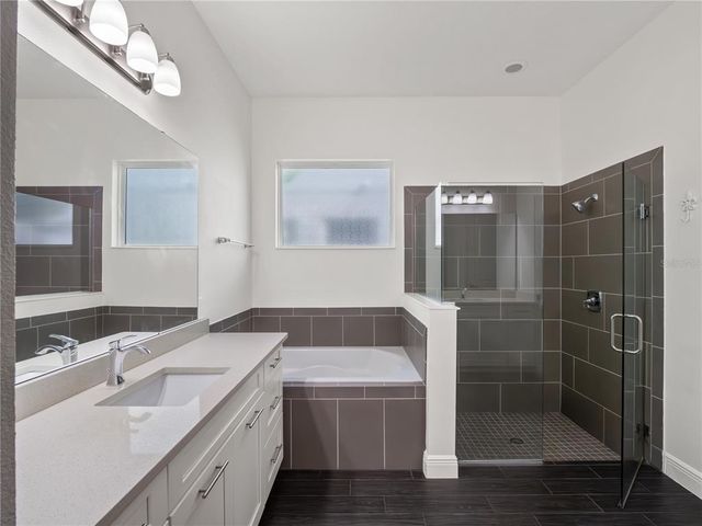 8352 LOOKOUT POINTE DRIVE, Windermere, FL 34786