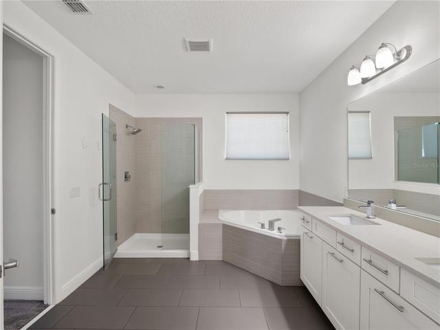 8352 LOOKOUT POINTE DRIVE, Windermere, FL 34786