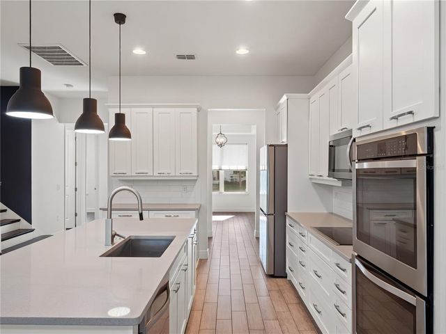 8352 LOOKOUT POINTE DRIVE, Windermere, FL 34786