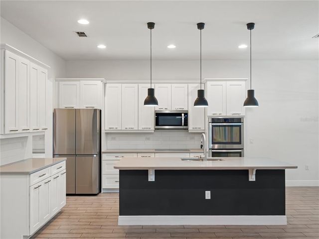 8352 LOOKOUT POINTE DRIVE, Windermere, FL 34786