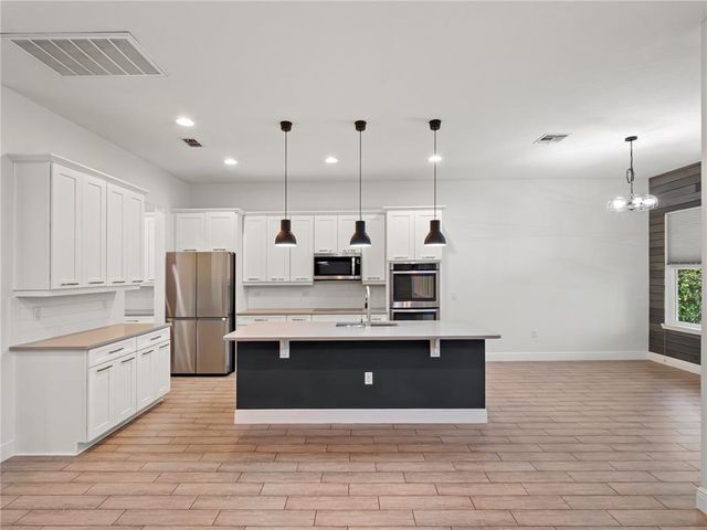 8352 LOOKOUT POINTE DRIVE, Windermere, FL 34786