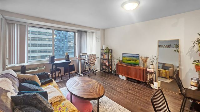 211 E Ohio Street 1505, Chicago, IL 60611