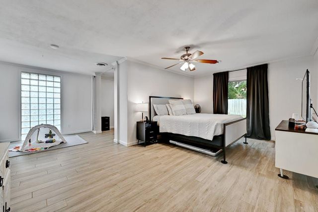 5700 Avenue G, Austin, TX 78752