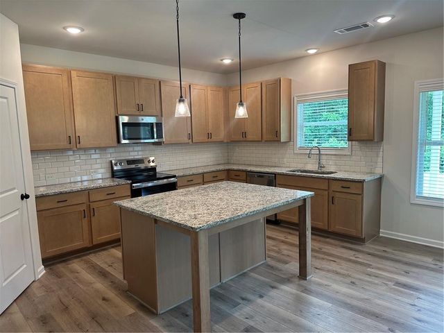 326 Rodeo Drive, Auburn, GA 30011
