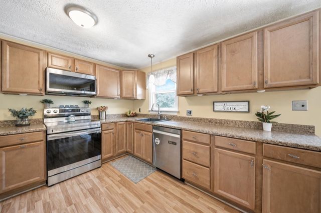 50 Davis Road, Merrimack, NH 03054