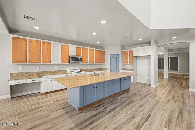 4012 W LYDIA Lane, Phoenix, AZ 85041