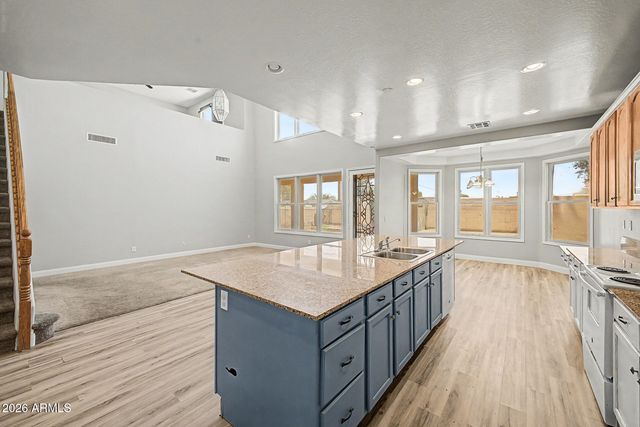 4012 W LYDIA Lane, Phoenix, AZ 85041