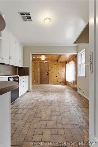 3250 S Fulton Avenue, Tulsa, OK 74135