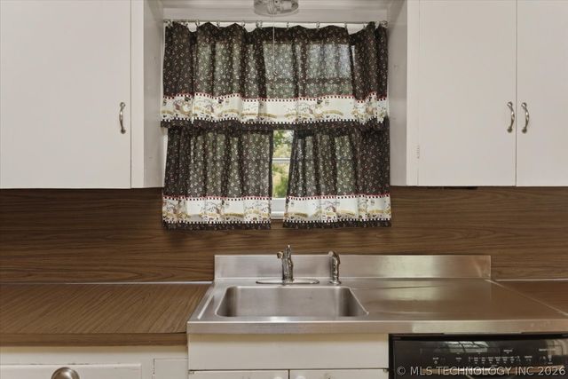 3250 S Fulton Avenue, Tulsa, OK 74135