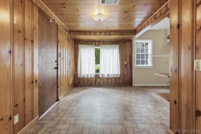 3250 S Fulton Avenue, Tulsa, OK 74135