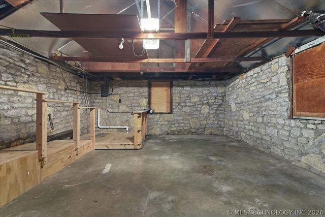 3250 S Fulton Avenue, Tulsa, OK 74135