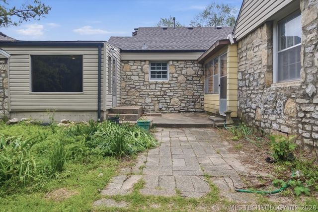 3250 S Fulton Avenue, Tulsa, OK 74135