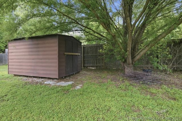 3250 S Fulton Avenue, Tulsa, OK 74135