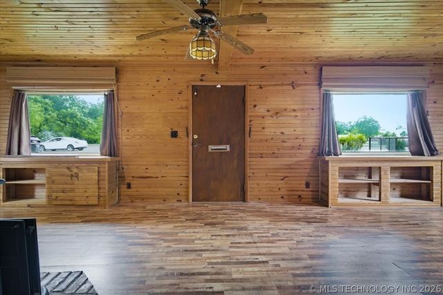 3250 S Fulton Avenue, Tulsa, OK 74135