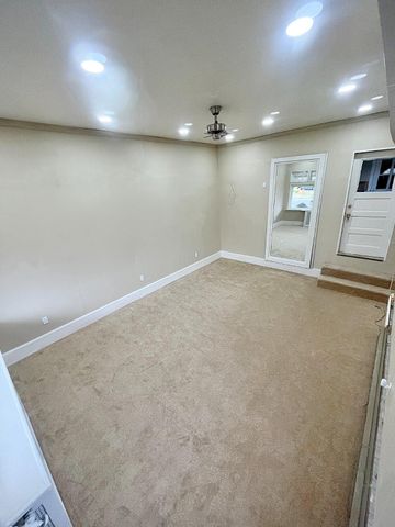 321 UNION AVE, Stratford, NJ 08084