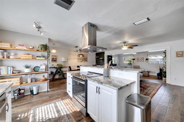 2138 TIMBER LANE, Clearwater, FL 33763