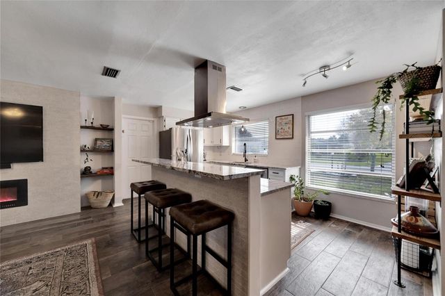 2138 TIMBER LANE, Clearwater, FL 33763