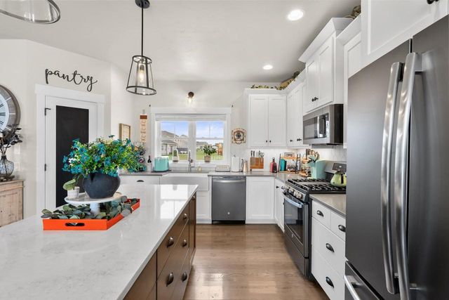 W5638 HOELZEL WAY, Appleton, WI 54915