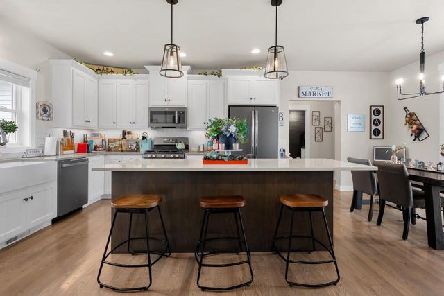 W5638 HOELZEL WAY, Appleton, WI 54915