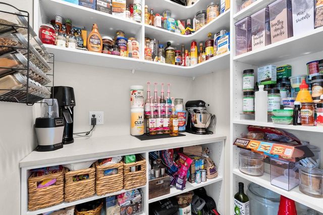 W5638 HOELZEL WAY, Appleton, WI 54915