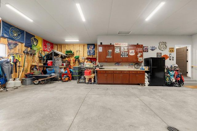W5638 HOELZEL WAY, Appleton, WI 54915