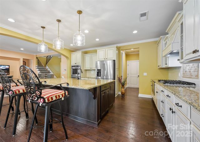 16402 Doves Canyon Lane, Charlotte, NC 28278